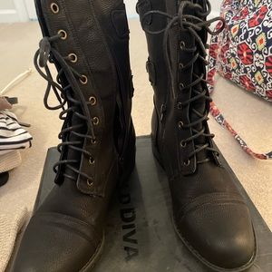 New black combat boots